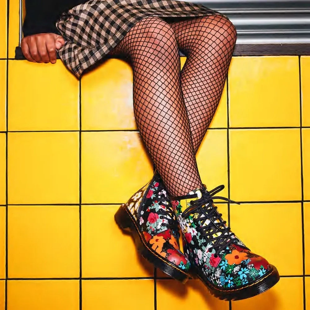 Like NEW Floral Dr. Martens